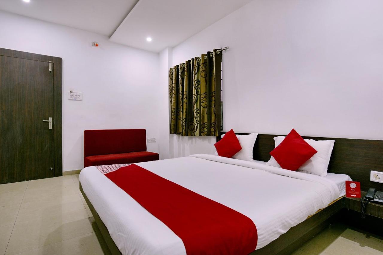 Oyo 9969 Hotel Kshipra Dham Ujjain Bagian luar foto