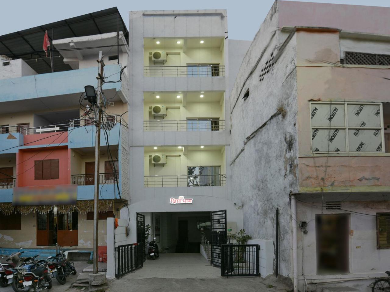 Oyo 9969 Hotel Kshipra Dham Ujjain Bagian luar foto
