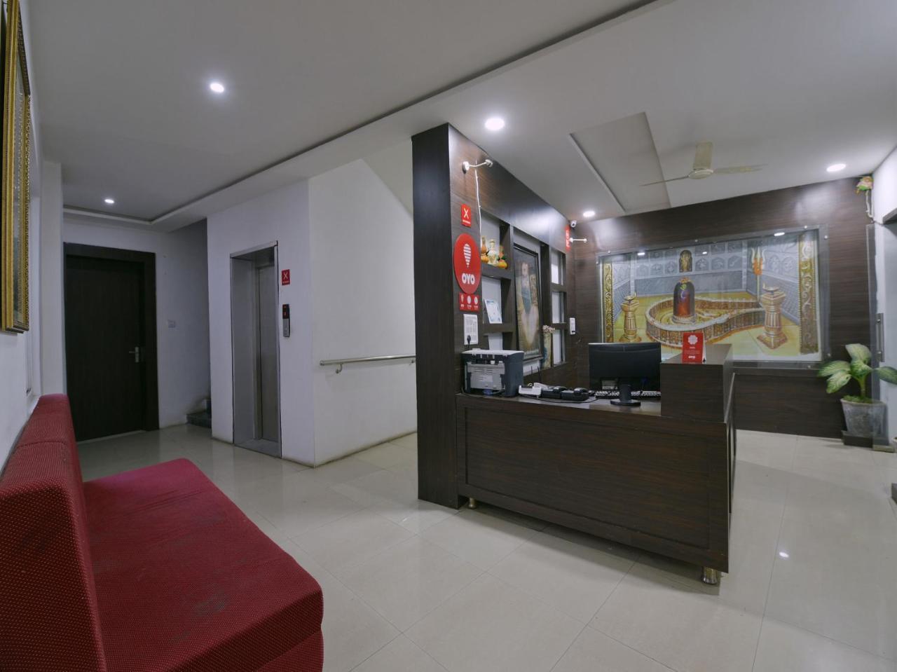 Oyo 9969 Hotel Kshipra Dham Ujjain Bagian luar foto
