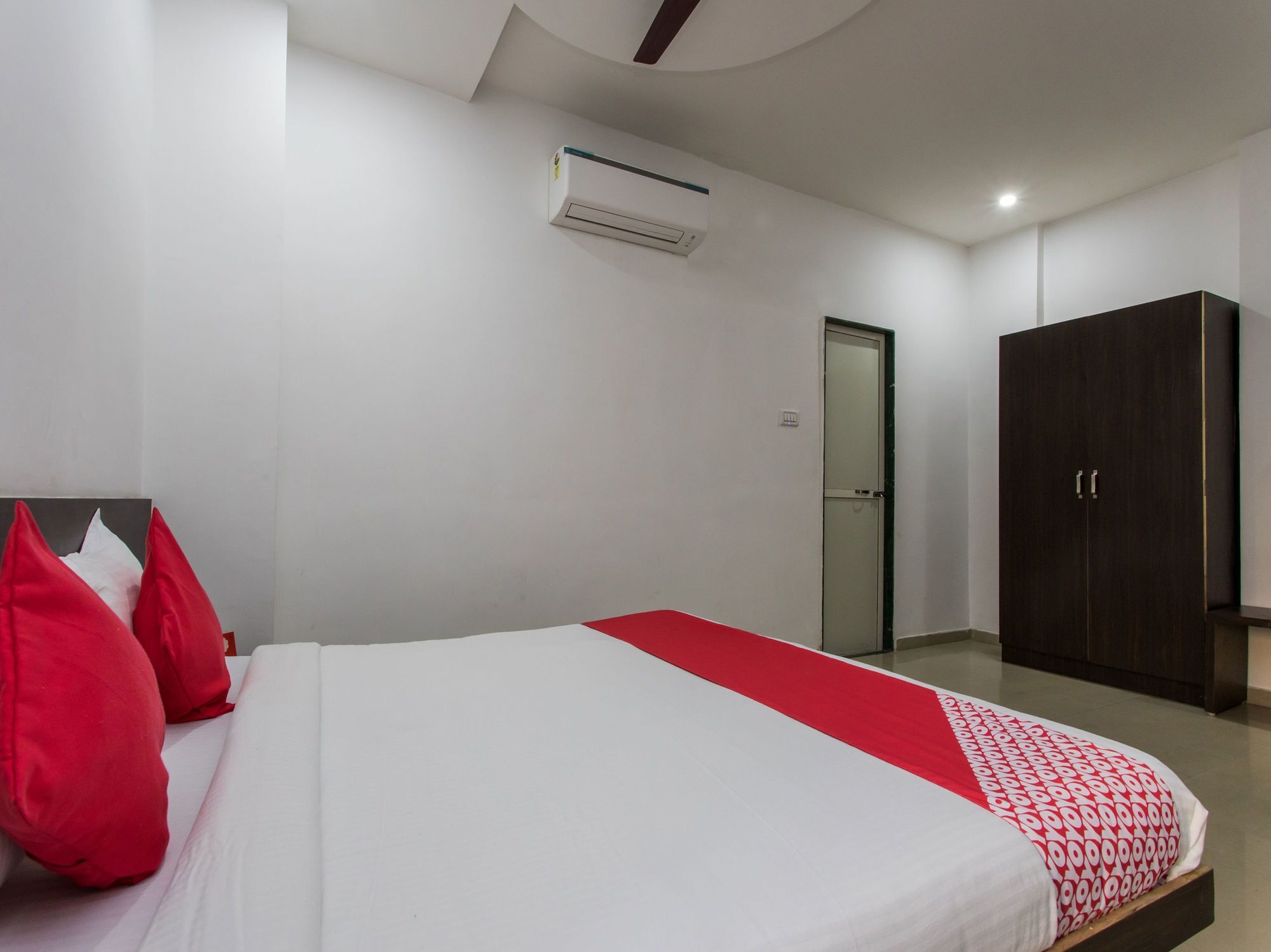 Oyo 9969 Hotel Kshipra Dham Ujjain Bagian luar foto