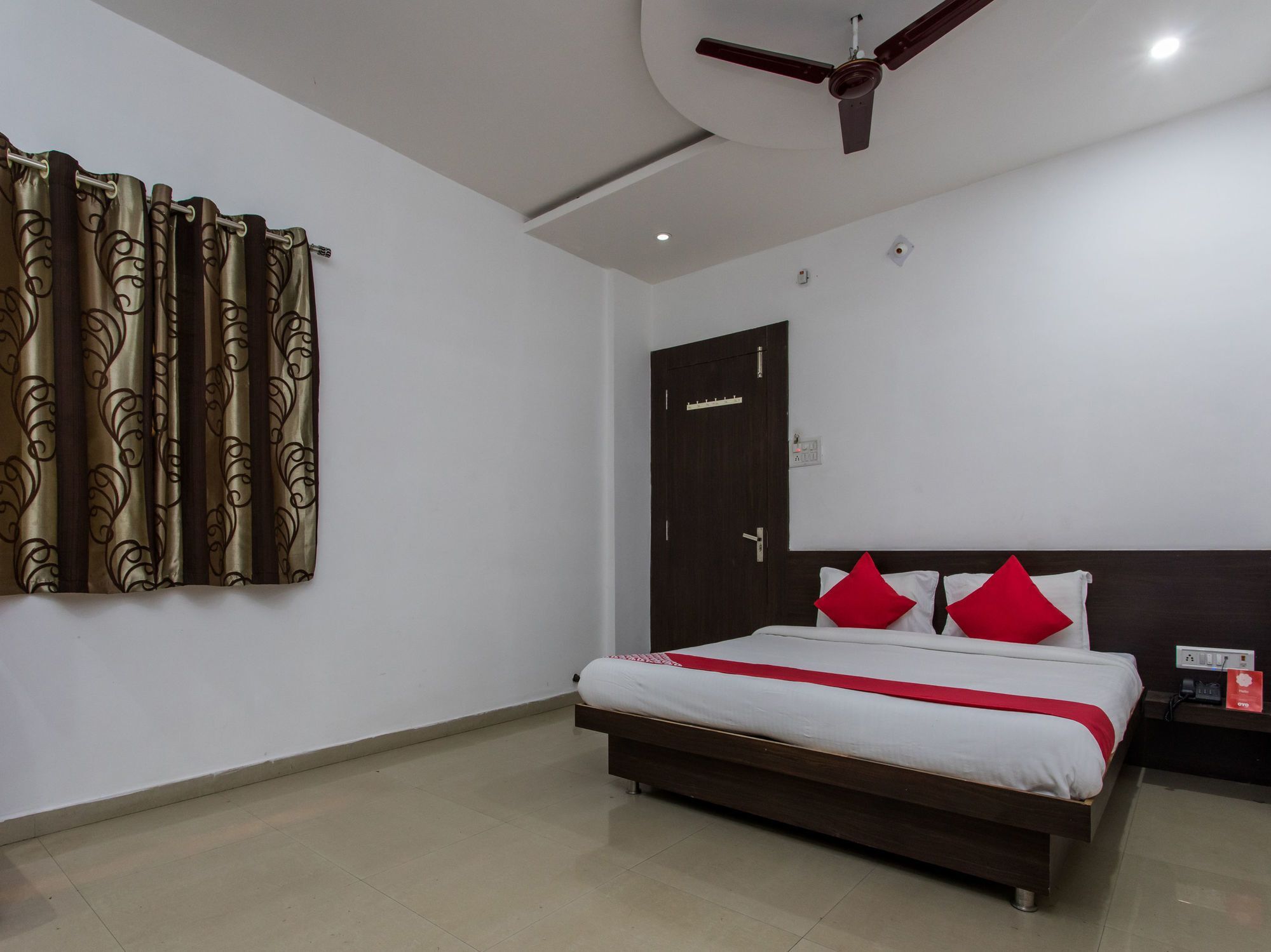 Oyo 9969 Hotel Kshipra Dham Ujjain Bagian luar foto