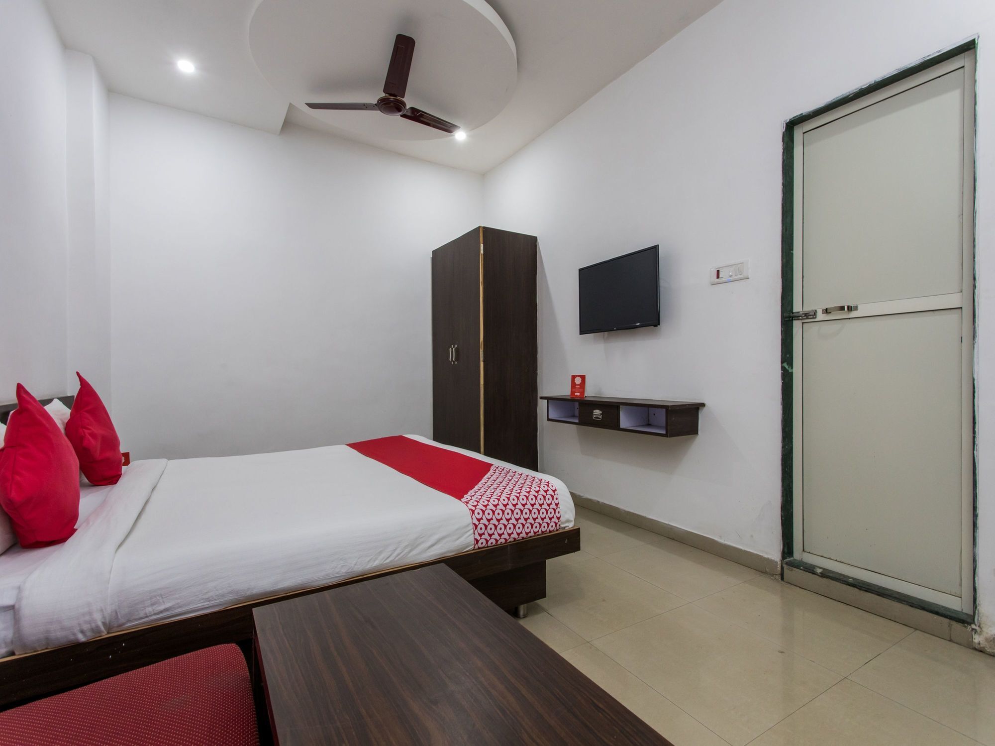 Oyo 9969 Hotel Kshipra Dham Ujjain Bagian luar foto