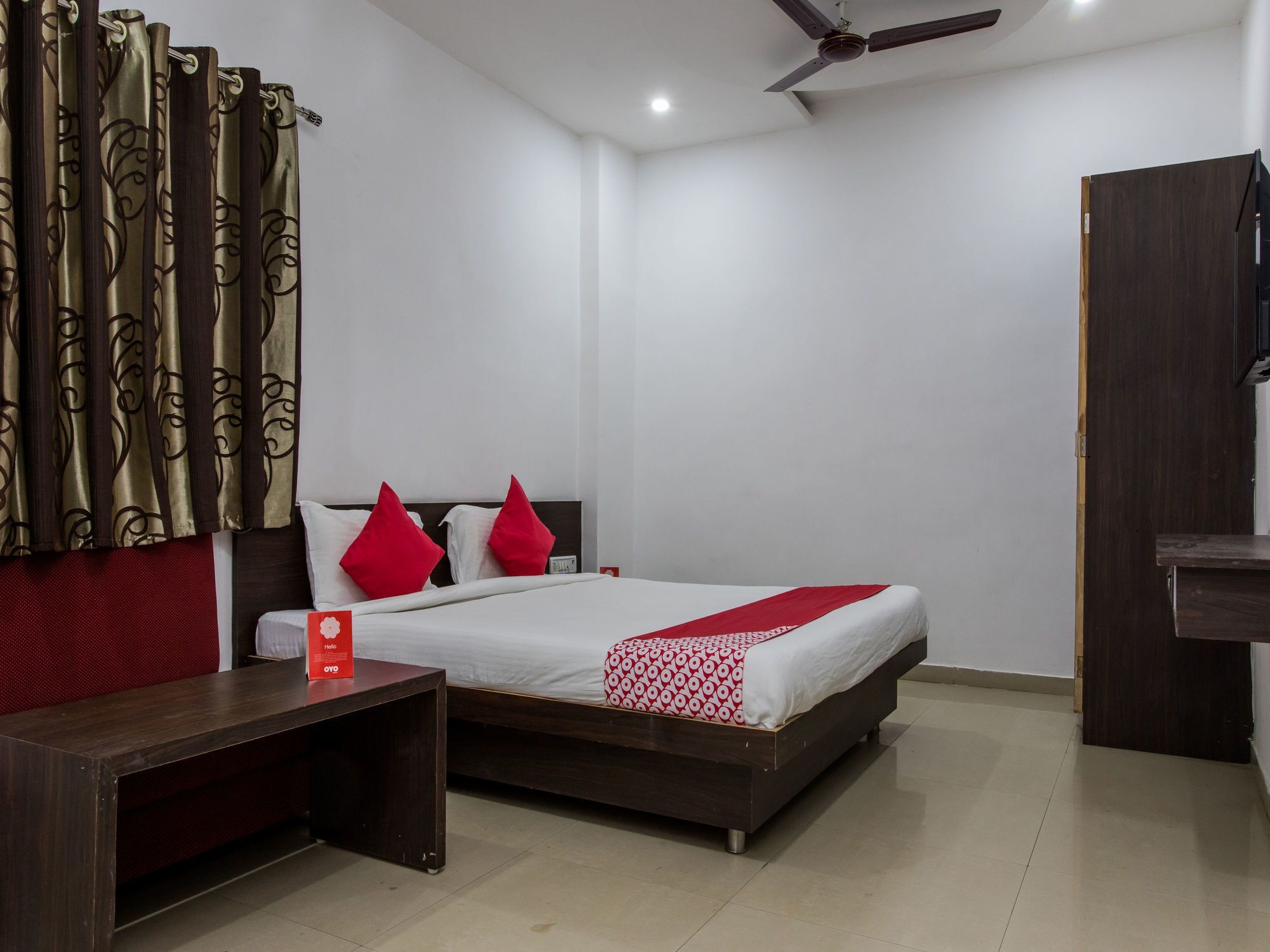 Oyo 9969 Hotel Kshipra Dham Ujjain Bagian luar foto